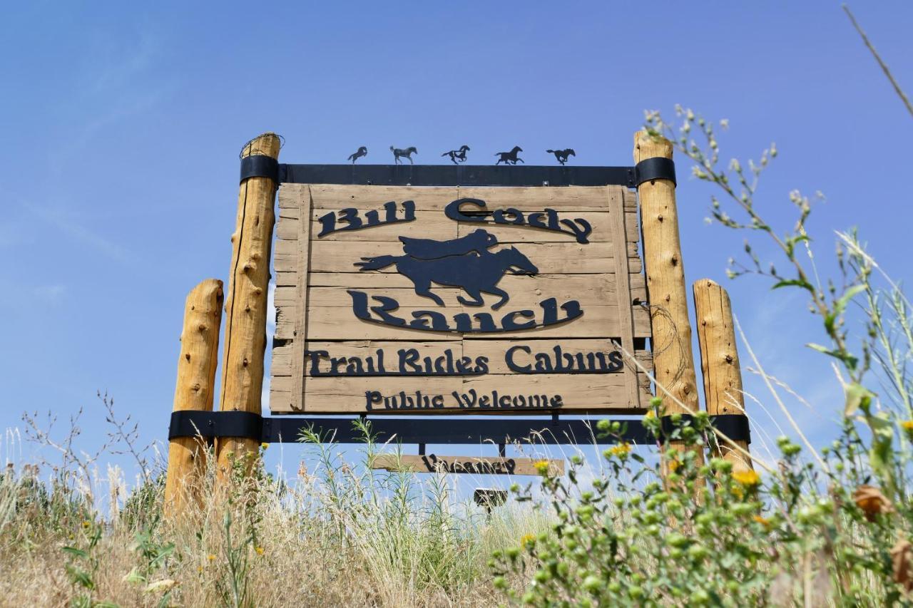 Bill Cody Ranch Hotel Exterior photo